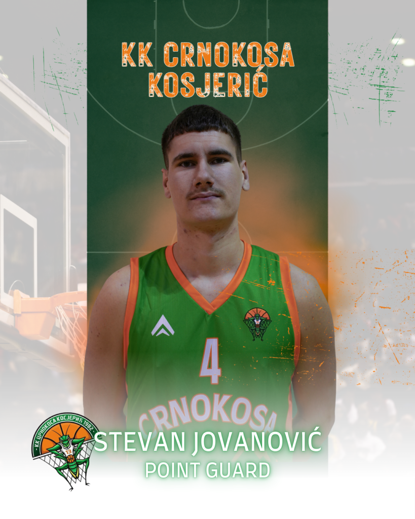 Profesionalni portret Stevana Jovanovića u zelenoj košarkaškoj uniformi.